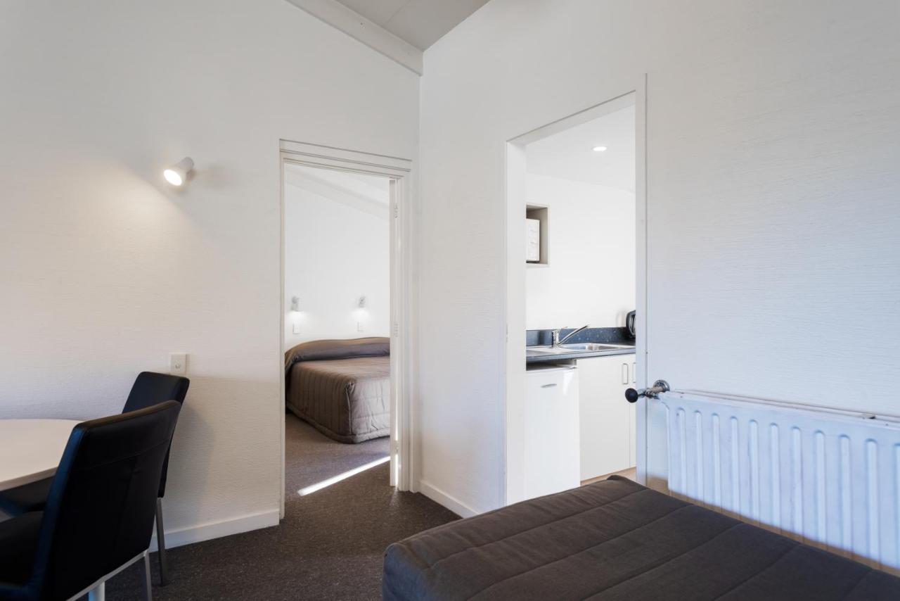 Queenstown Motel Apartments (Adults Only) Zewnętrze zdjęcie
