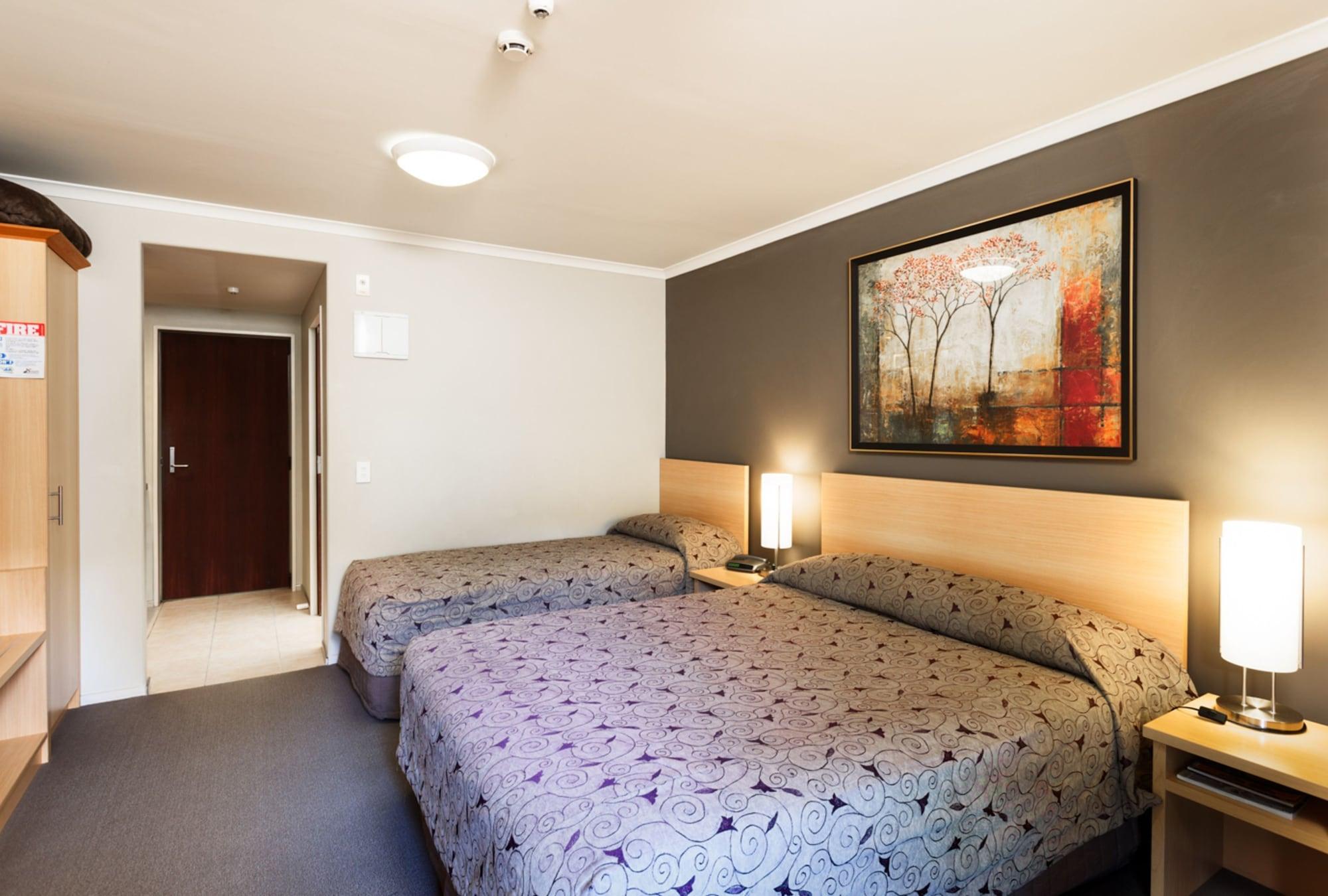 Queenstown Motel Apartments (Adults Only) Zewnętrze zdjęcie